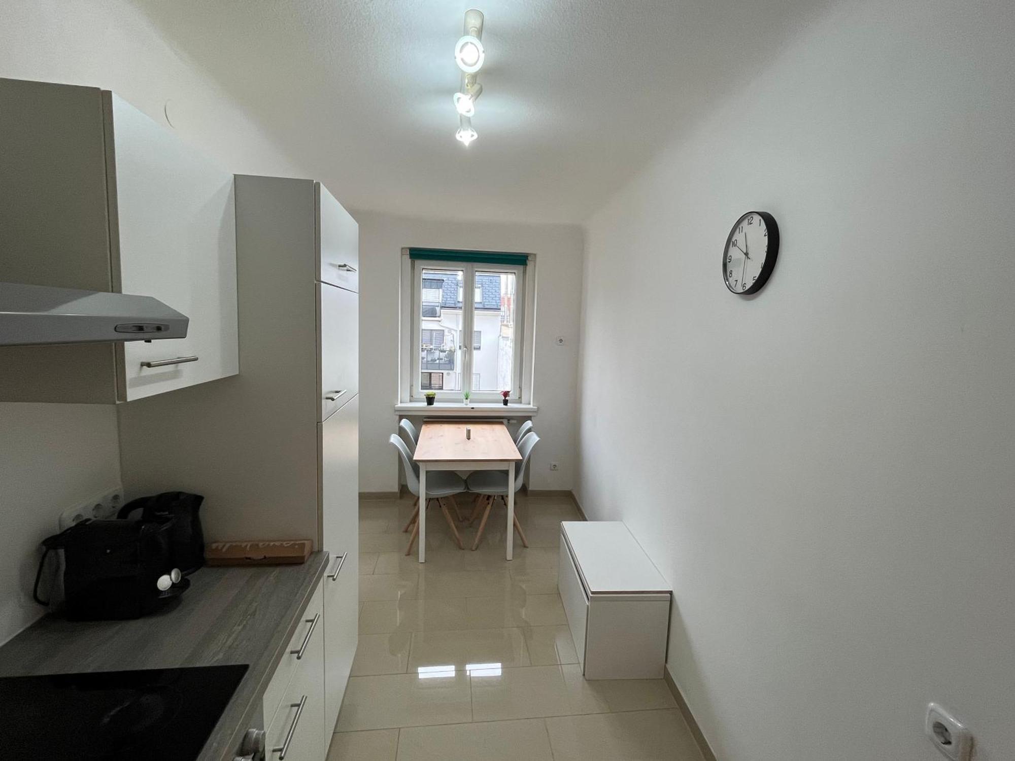 Elegant Viennese Apt 15 Min To Center